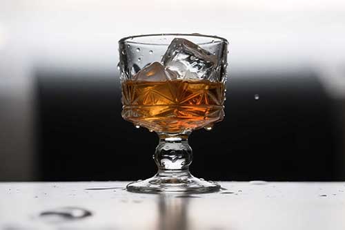 简洁描述核心要素,生成产品效果